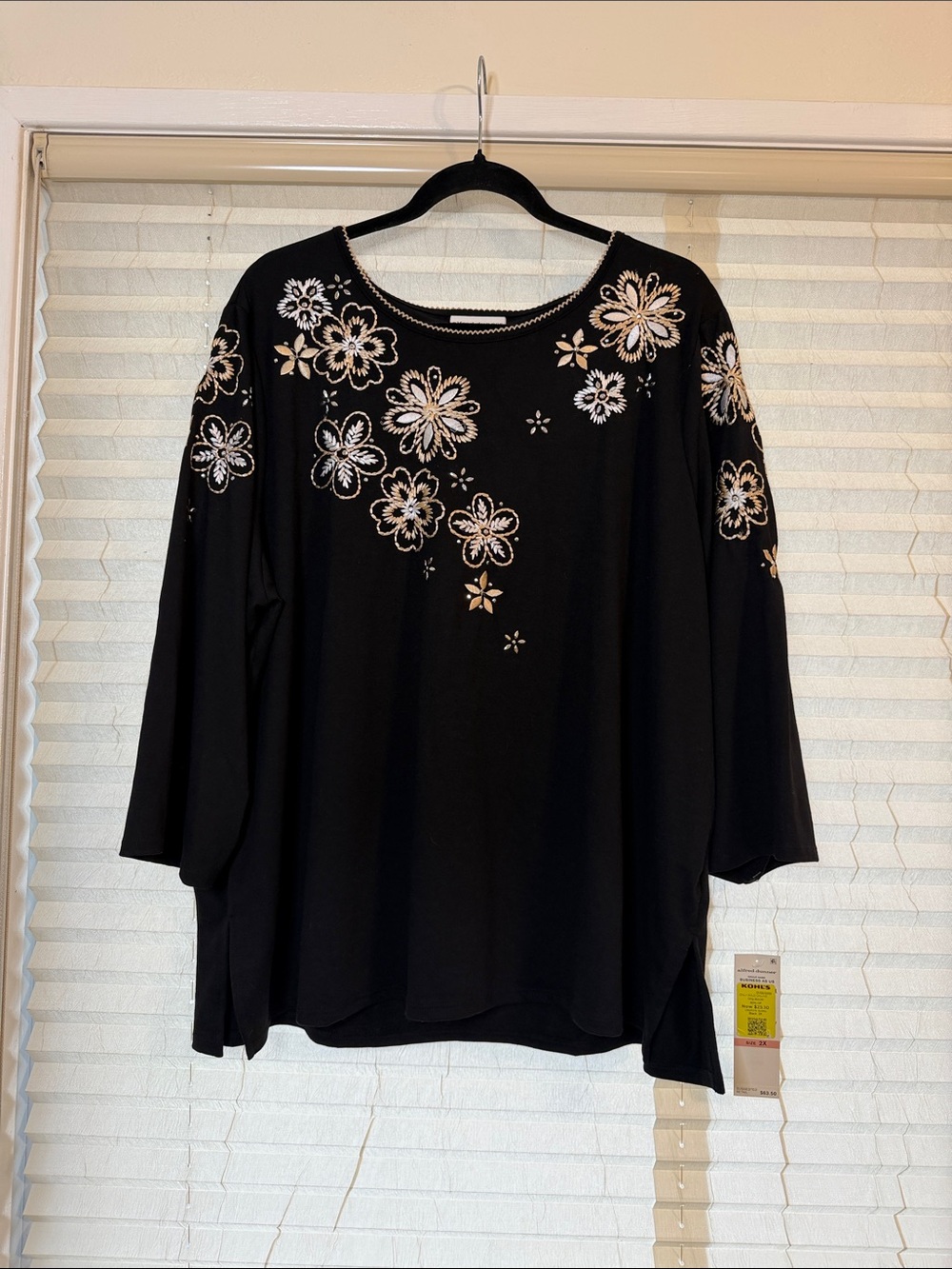 NWT Alfred Dunner Black Floral Embellished Women's Top Size 2X